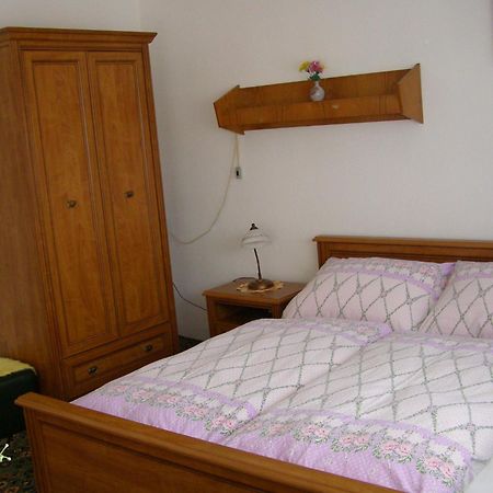 Pension Villa Hany Marianske Lazne Bagian luar foto