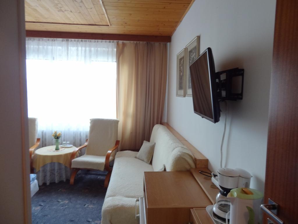 Pension Villa Hany Marianske Lazne Ruang foto