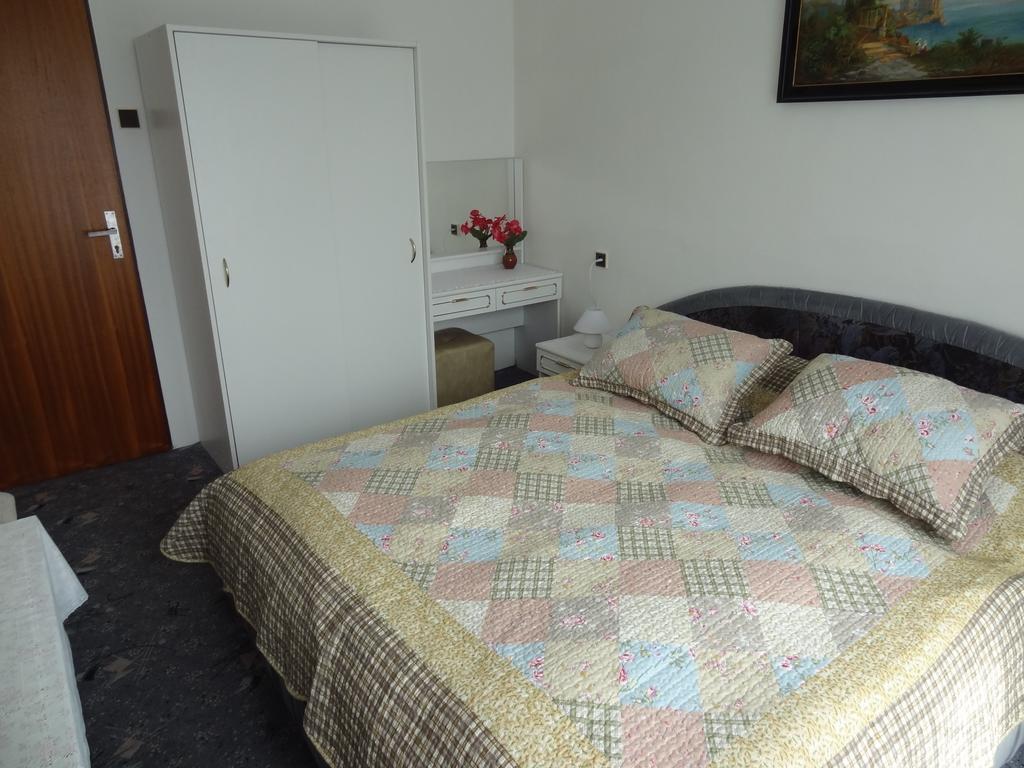 Pension Villa Hany Marianske Lazne Ruang foto